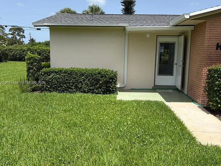 2630 Barkley Dr E #H — Photo 3