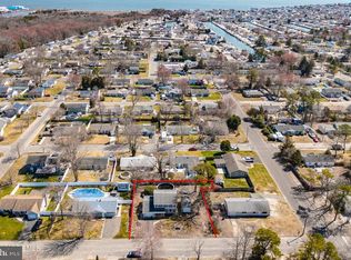 302 4th St, Waretown, NJ 08758