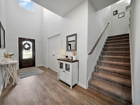 4th image of 16102 Hidalgo St