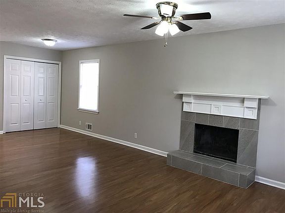 4th image of 1331 Sommerset Dr