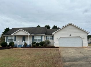 448 Chetola Rd, Seneca, SC 29672