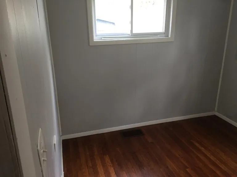 1822 N Irvington Ave — Photo 18