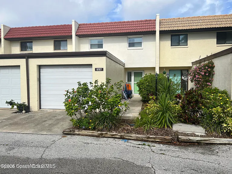 8707 Bay Ct — Photo 3