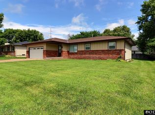 1412 Jones Dr, Fremont, NE 68025