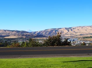 300 W Scenic Dr, The Dalles, OR