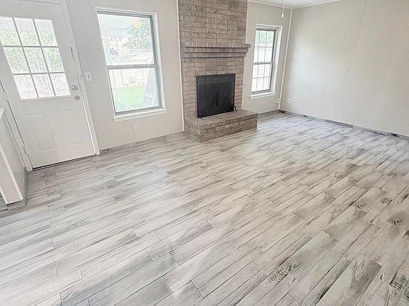2nd image of 3444 Tascosa St