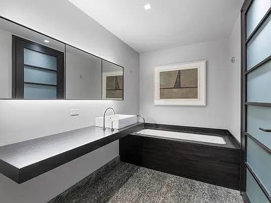 Rented by Oxford Property Group | media 7