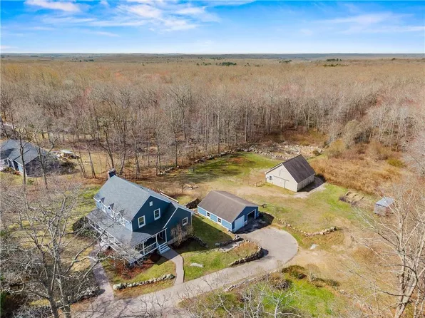 153 North Rd, Hopkinton, RI 02833