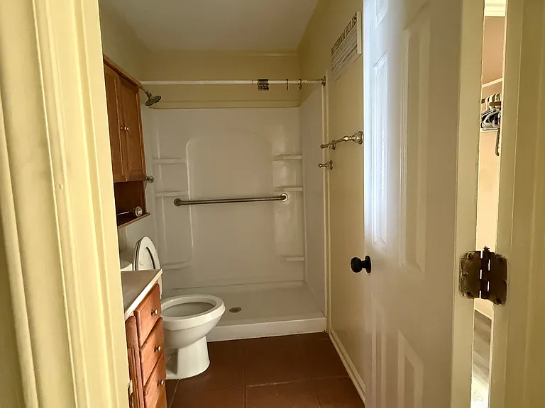 204 Davidson St — Photo 11