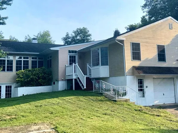 1339 Hill St, Langhorne, PA 19047