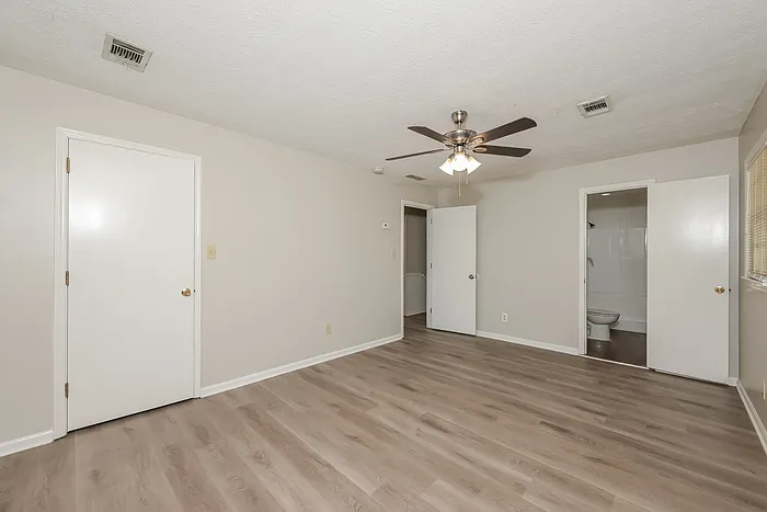 2137 Hartridge Dr — Photo 11