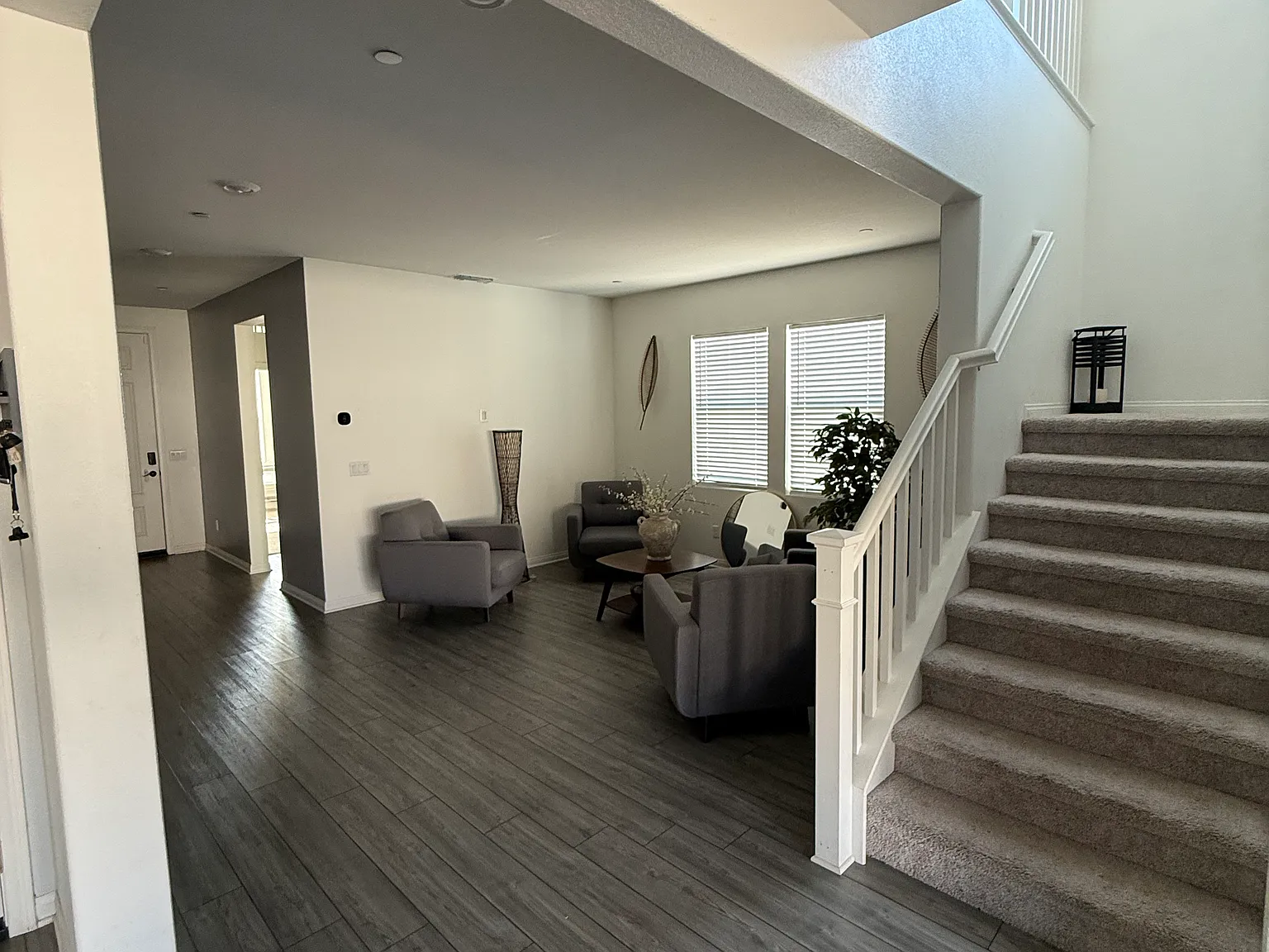 5 bed, 3126 sqft, $3,900 — Photo 3
