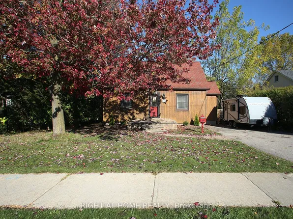 1436 Nash Rd, Clarington, ON L1E 2K1
