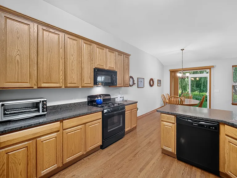 3565 Ayres Dr — Photo 12