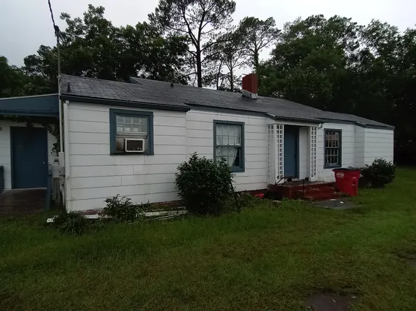 705 N Dixon St, Alma, GA 31510