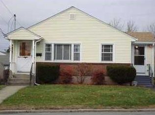 123 Randall St, Worcester, MA 01606