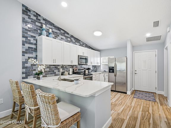 5th image of 2255 Hawks Cove Cir
