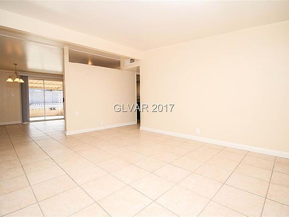 4th image of 2827 La Canada St