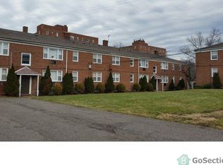 1500 Luxor Rd, Cleveland, OH 44118