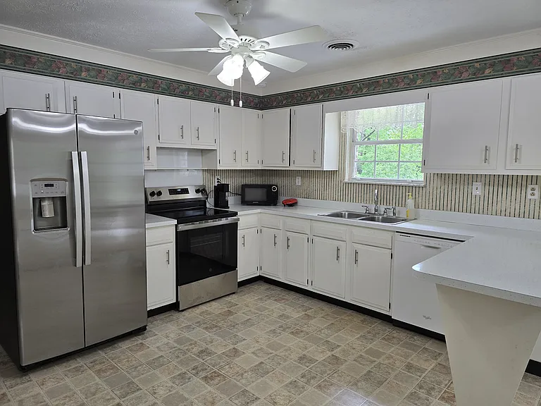 Kitchen - Closer View