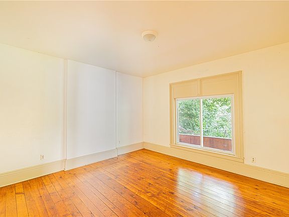 5th image of 291 Averill Ave