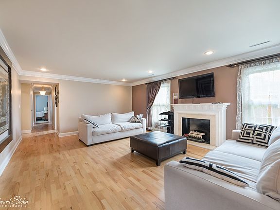 Hall leading to bedrooms on left.