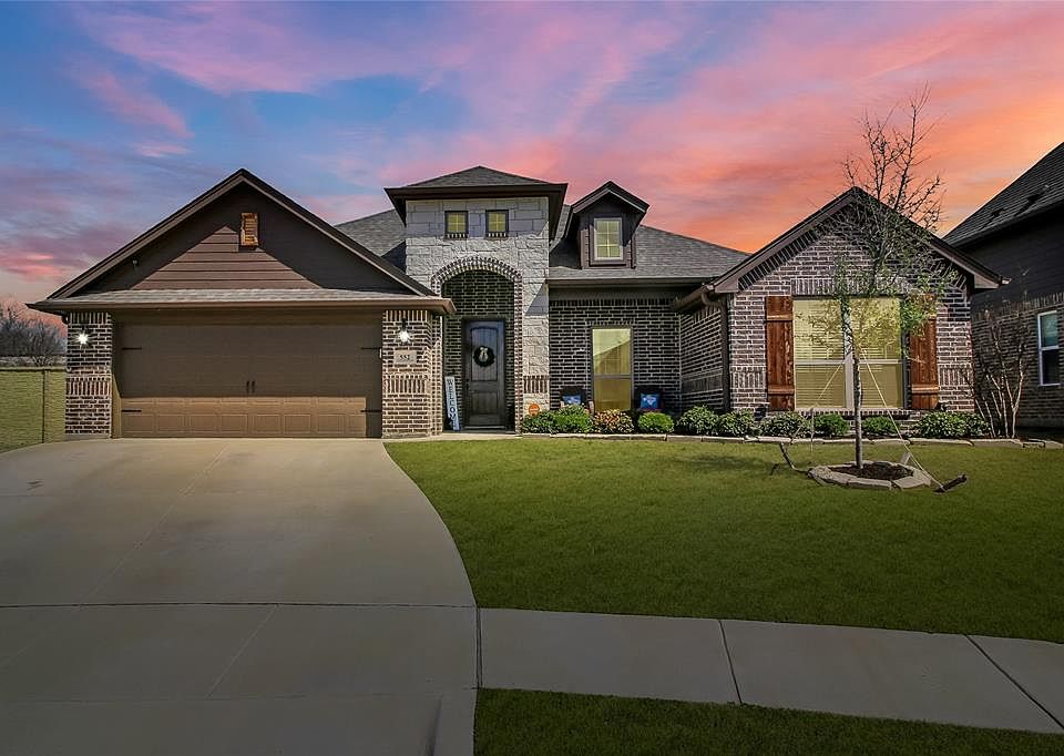 1st image of 552 Sagebrush Ct