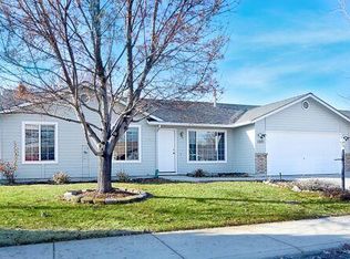 1071 W Waltman Dr, Meridian, ID 83642