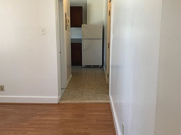 4th image of 42 Van Wagenen Ave APT 21
