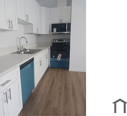 1st image of 1516 W Florence Ave #3