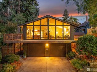 2604 12th Ave W, Seattle, WA 98119