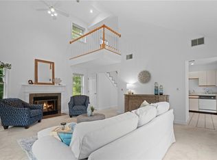 510 Corey Ln, Middletown, RI 02842