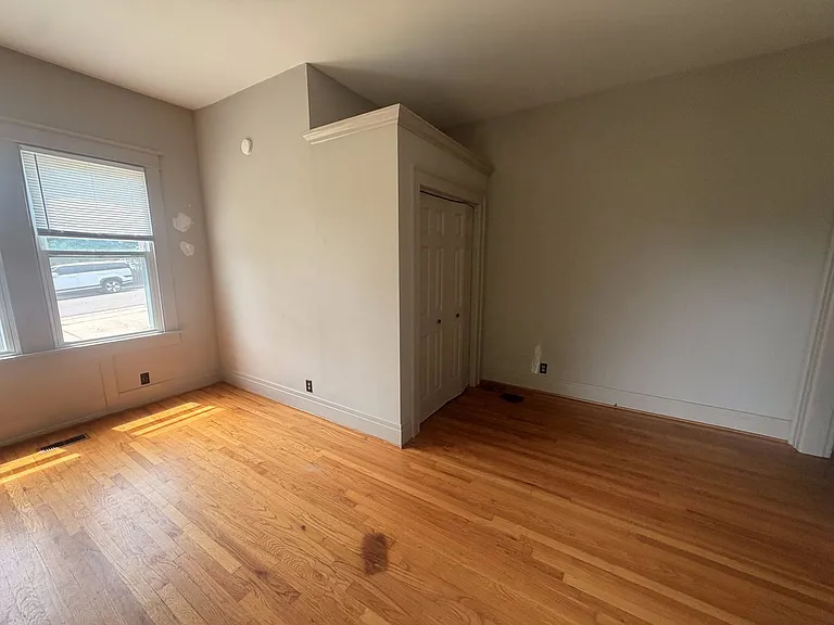5002 Dakota Tri-Plex — Photo 7