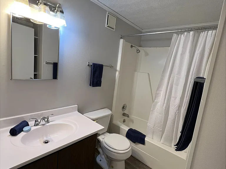 Treeborn Apartments — Photo 30