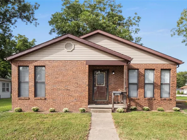 1005 W Main St, Mascoutah, IL 62258