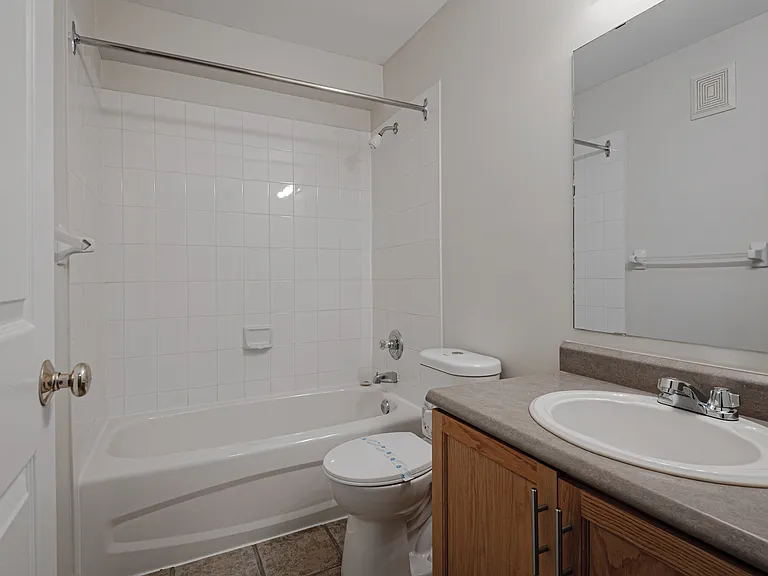 76 Fairfax Dr — Photo 9