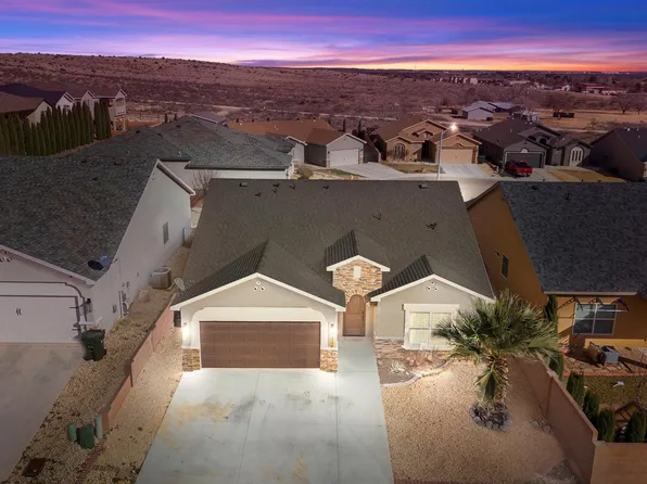 1906 Lanette Dr, Carlsbad, NM 88220