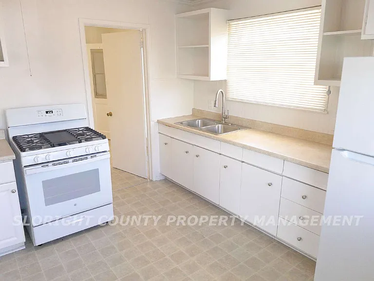 791 Pepper St — Photo 3