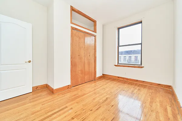 Rented by Compass | media 23