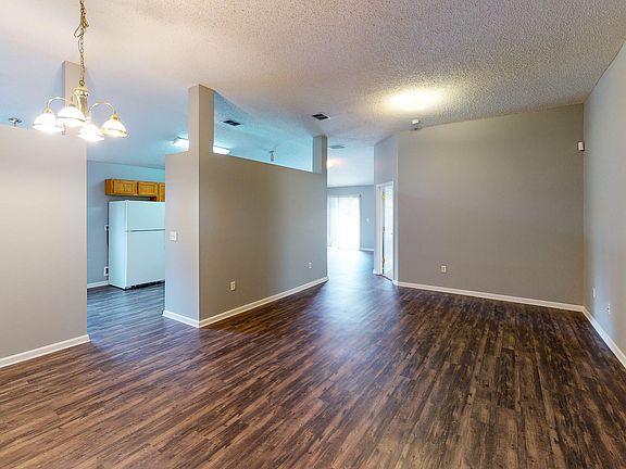 4th image of 9594 Croxley Ct