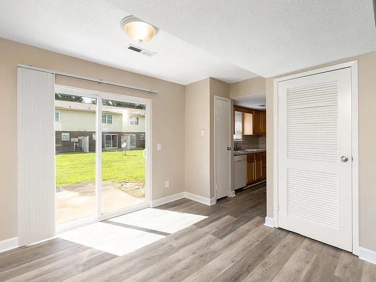 1121 Alice Dr #8 — Photo 14