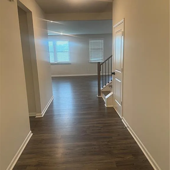 719 Saffron Blvd — Photo 3