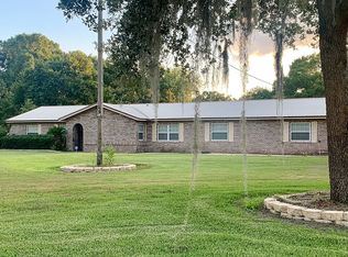 1221 S Wiggins Rd, Plant City, FL 33566