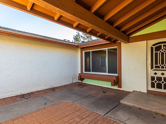 2nd image of 4633 W Aire Libre Ave