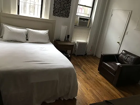 Rented by ARNOLD S GUMOWITZ, LREB | media 3