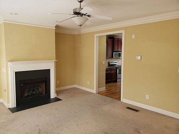 5th image of 703 Lexington Vlg