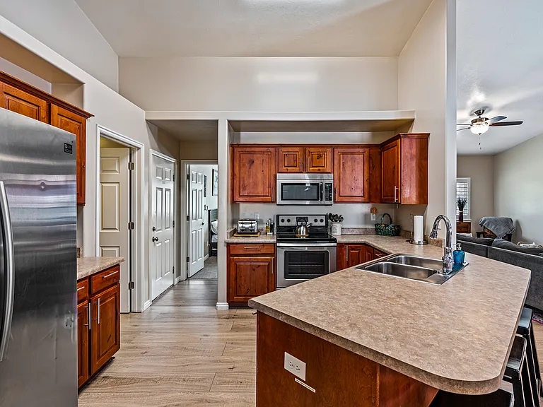 233 N Erastus Dr — Photo 11