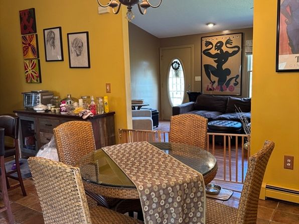 7 Westview Dr, Westport, MA 02790
