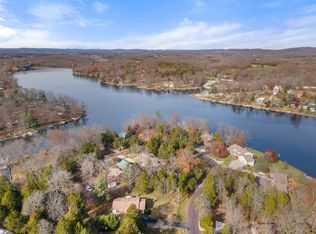 6032 S Lakeshore Dr, Hillsboro, MO 63050