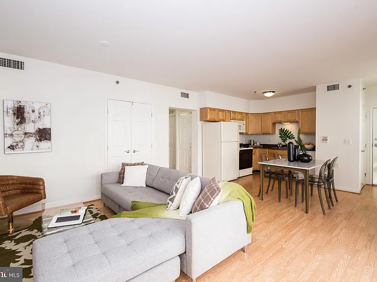 1030 N 2nd St #203 — Photo 11